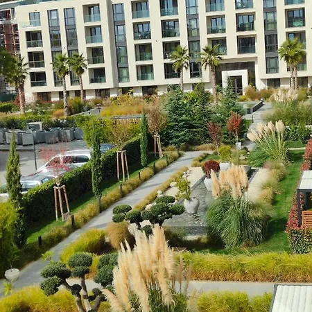 Allure Varna Apartman *