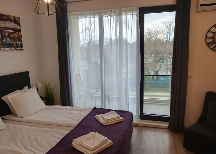 Апартамент Allure Varna Св. Св. Константин и Елена