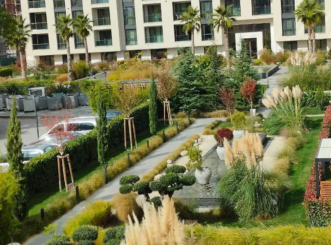 Allure Varna Апартамент *